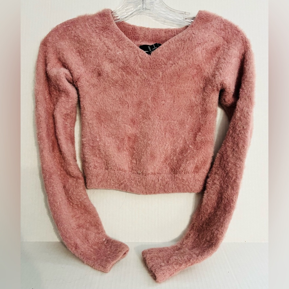 Forever 21 Ladies Pullover Cropped Sweater